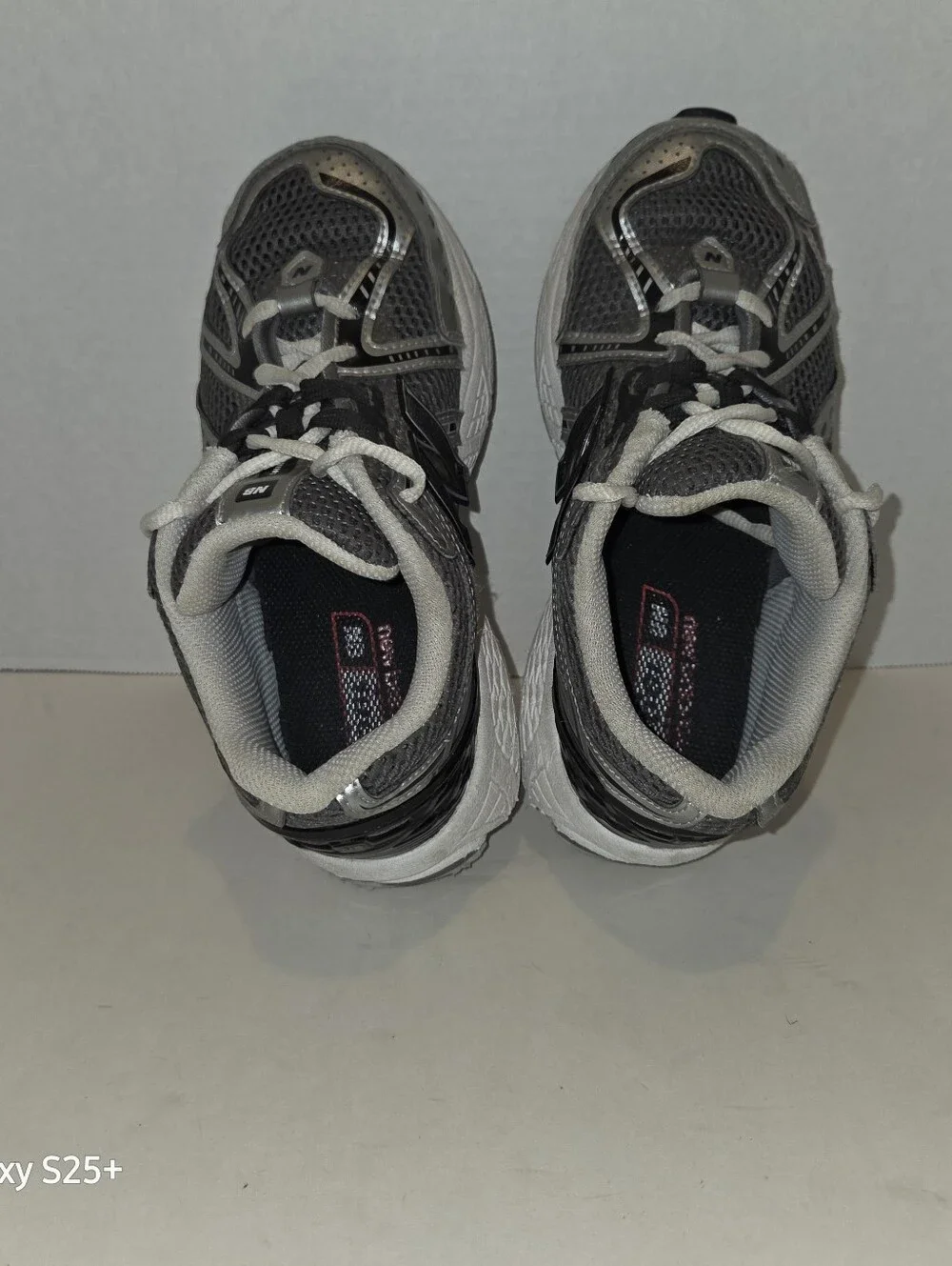 New Balance 1906R Sneakers/Black & Gray/Pre-School Boy Size 4W
